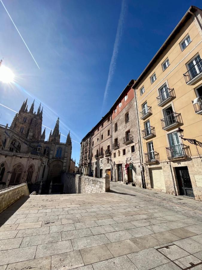 Atuaire Home Balcon Con Vistas A La Catedral De Burgo Dış mekan fotoğraf